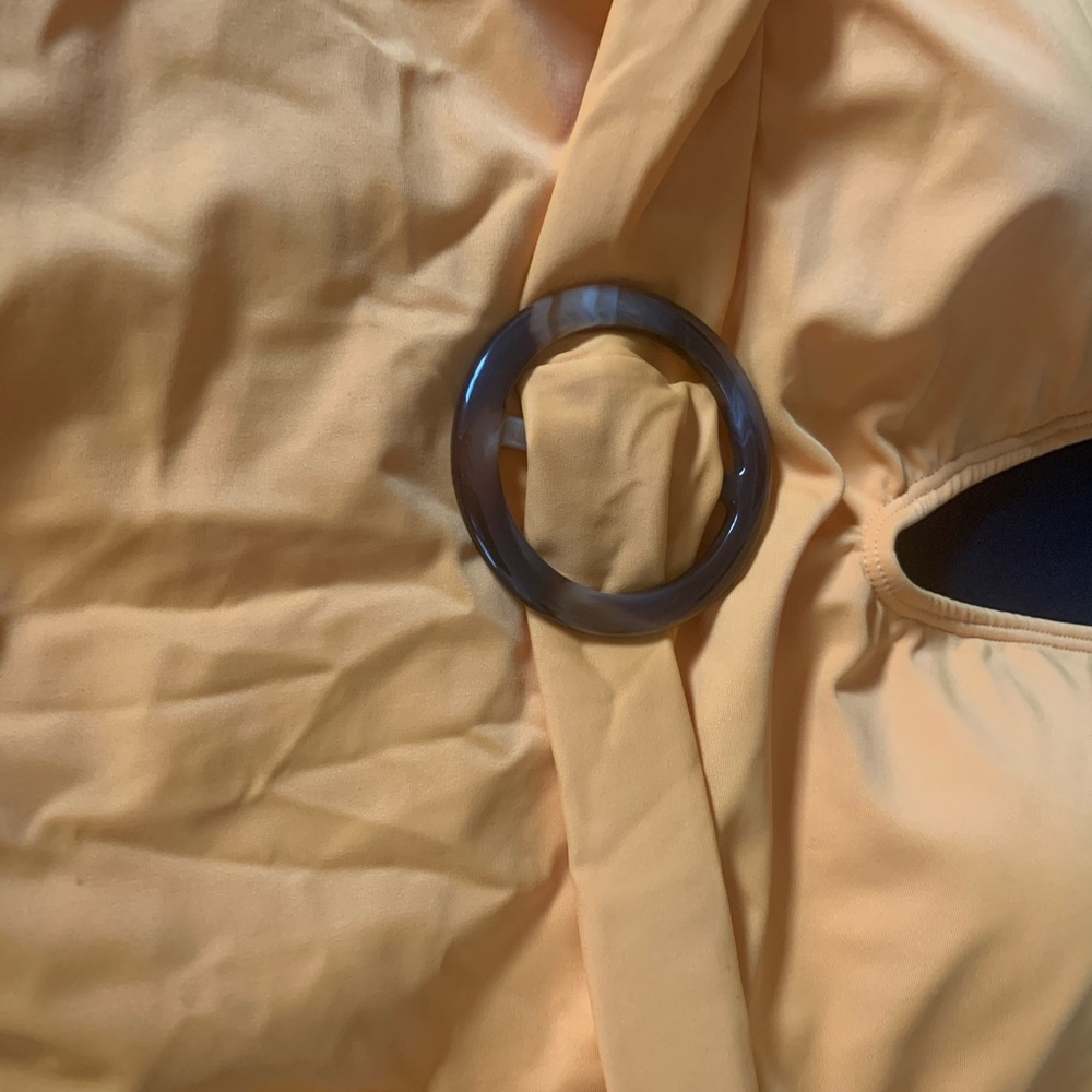 Swimsuit - Picture 3 of 4